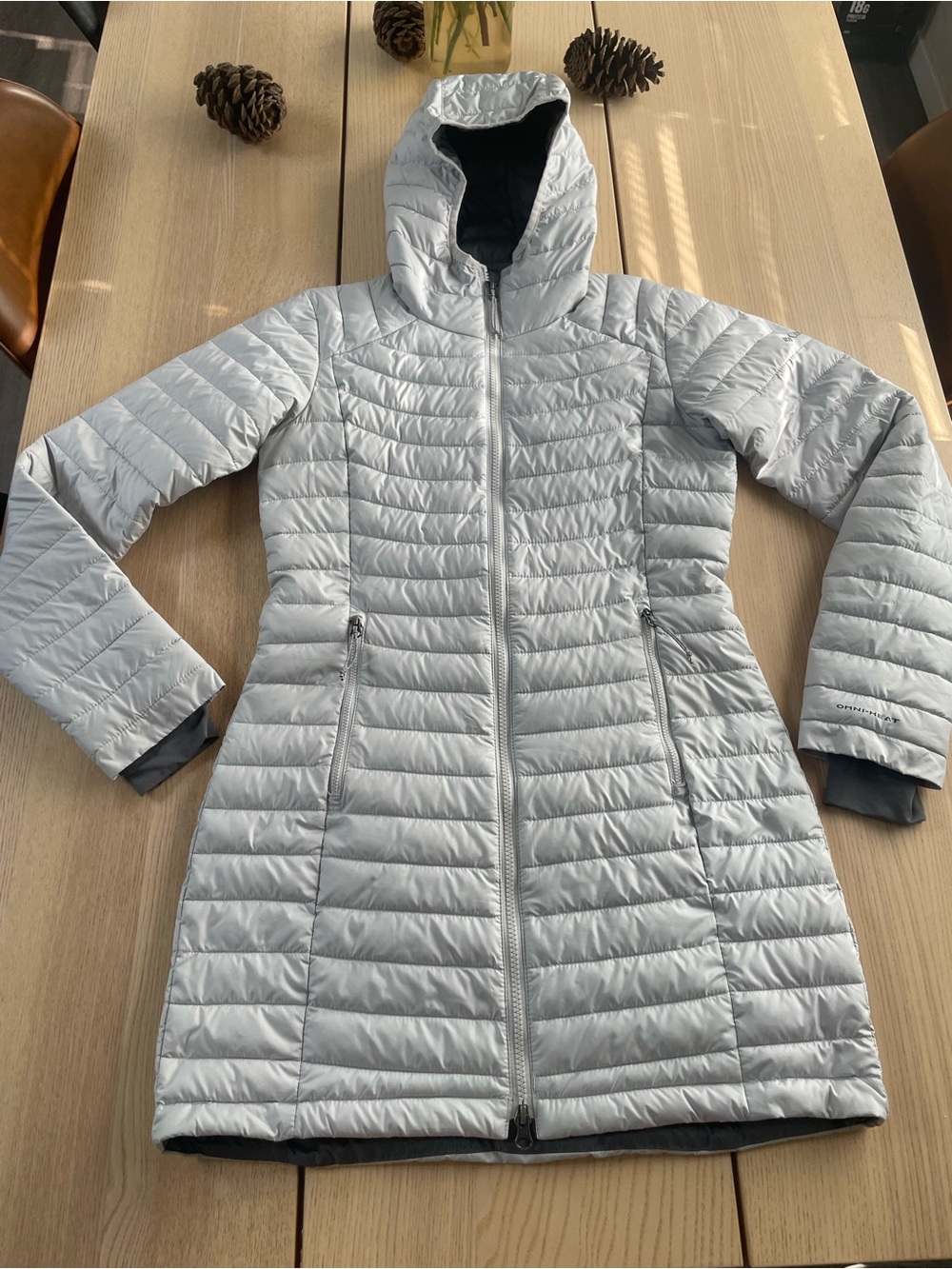 Columbia Light Puffer jacket xs Women's Quilted Hooded Puffer Coat in grey